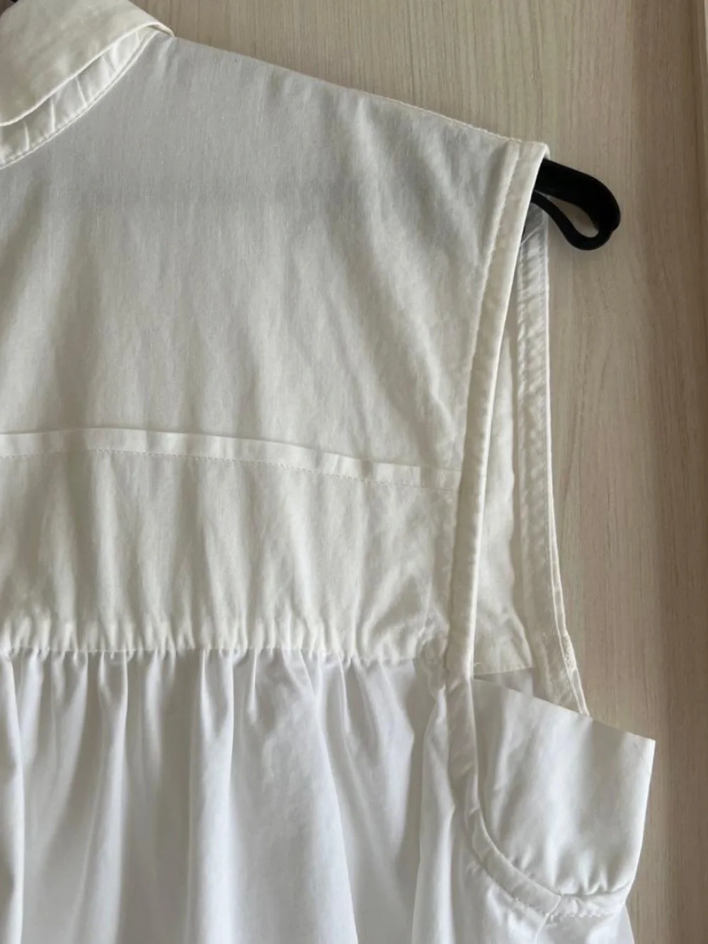Zara Sleeveless White Gathered Yoke Top toes in back medium - Picture 4 of 6